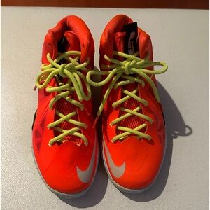 Nike Lebron James Bright Crimson